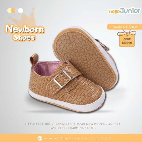 Hello Junior baby shoes for newborn to 18 month, made with cotton and rubber sole