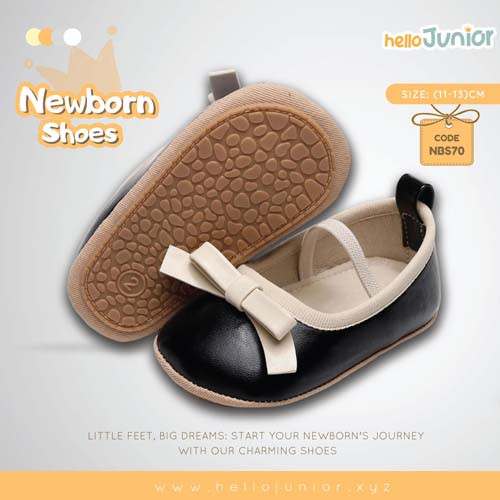 Hello Junior baby shoes for newborn to 18 month, made with cotton and rubber sole